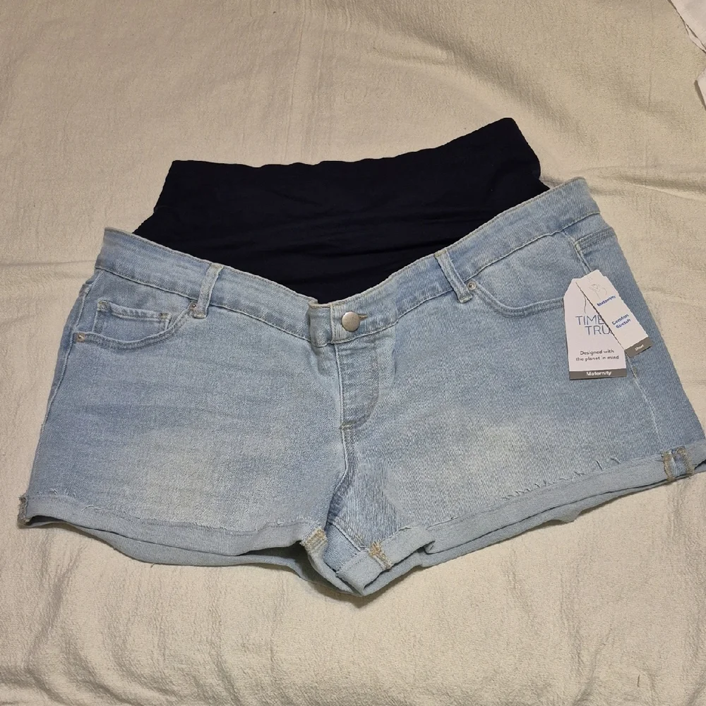 NWT Time and Tru Maternity Denim Shorts - Picture 1 of 5
